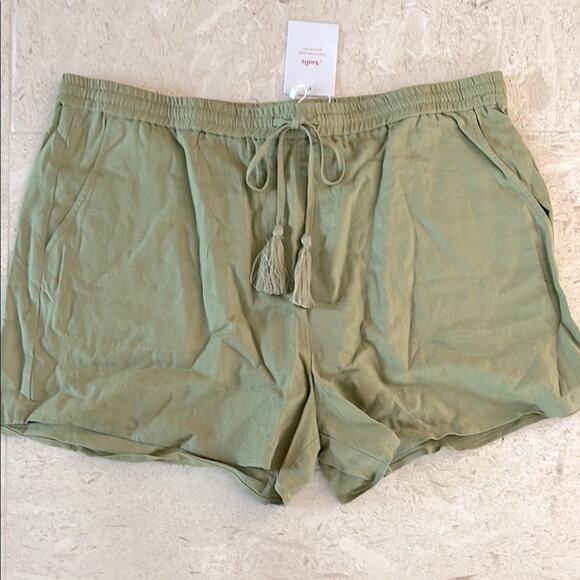 NWT LUXURY RESORT VACAY READY!  ANDIE the short IVY L - Picture 1 of 5